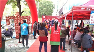 云三七江西九江站民生大藥房現(xiàn)場(chǎng)的三牛人
